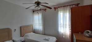 4 bedrooms, iron/ironing board, WiFi, bed sheets - İVery close to the city, 4+1 villa with private pool and garden (Dalyan)