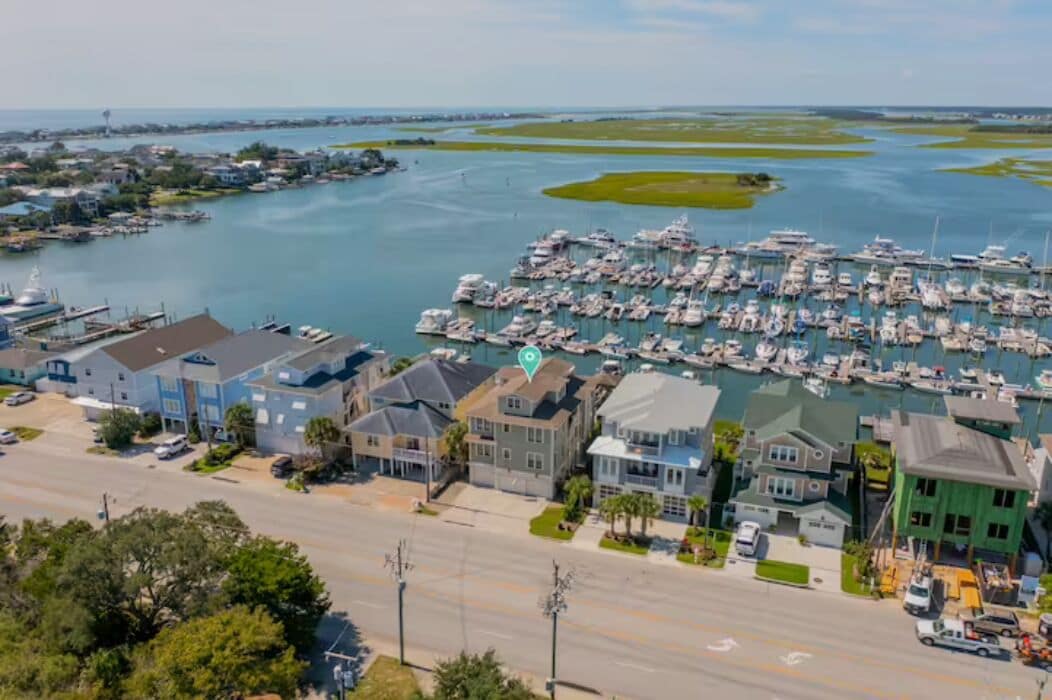 Happy Ours - Waterfront WB, Boat Slip, Sunet View!