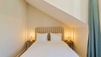 1 bedroom, iron/ironing board, travel cot, WiFi