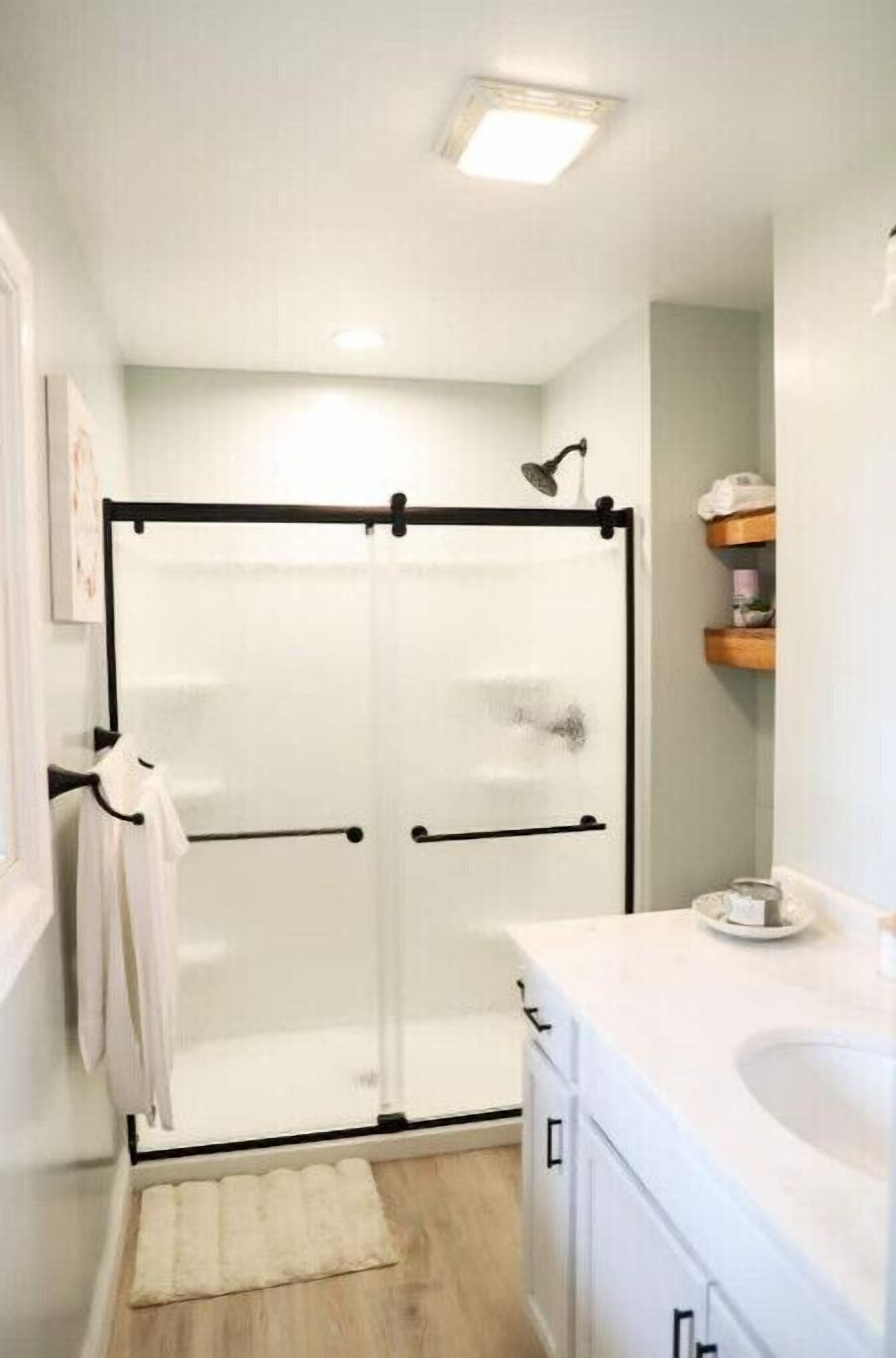 Shower, shampoo