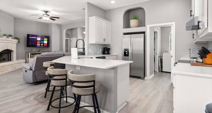 Charming 4 Bedroom House near Lake McQueeney