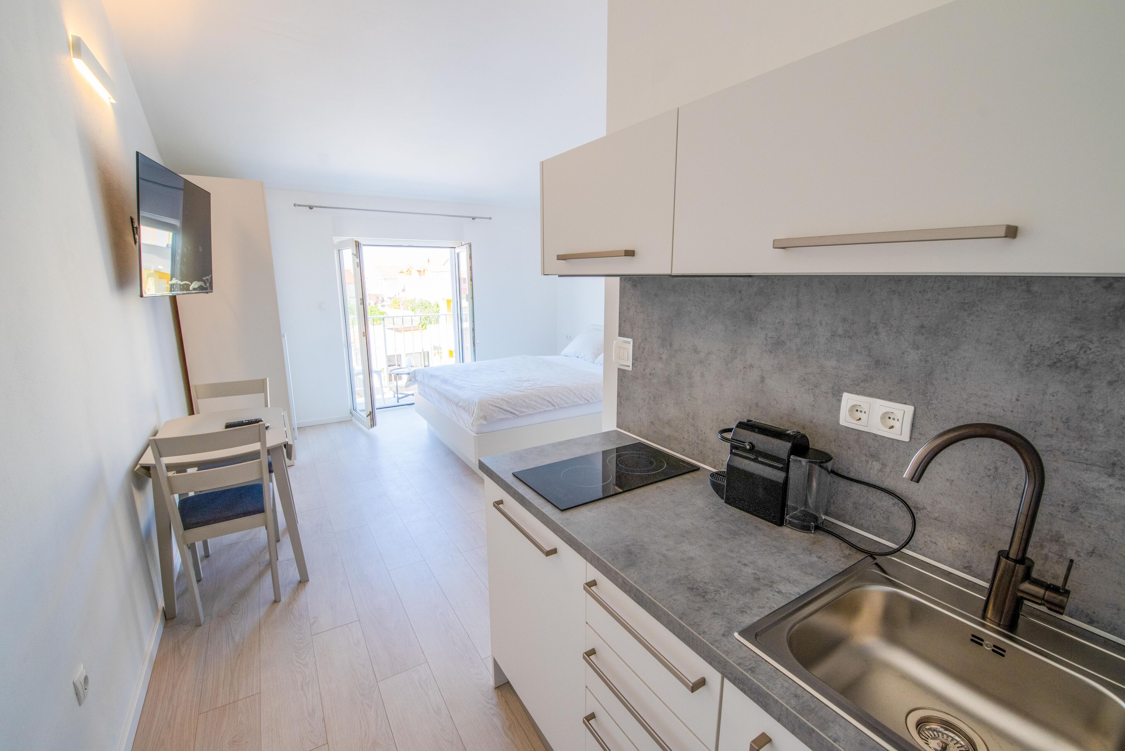 1 bedroom, WiFi, bed sheets