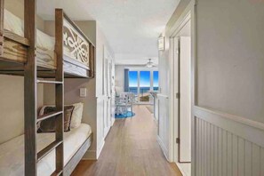 1 habitación, escritorio, tabla de planchar con plancha y wifi gratis 