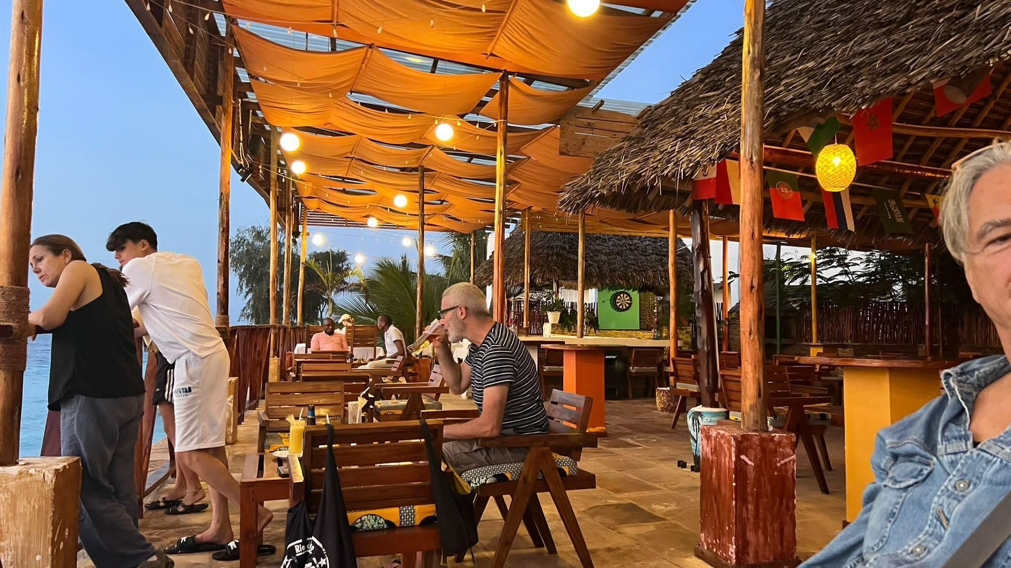 Bar (in der Unterkunft)