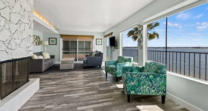 Spectacular Bayfront Oasis! Exceptional views and PRIME location!