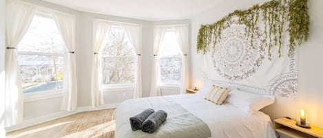 3 slaapkamers, een strijkplank/strijkijzer, wifi, beddengoed