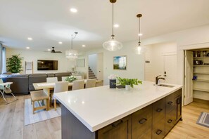 Dining - Garden City Vacation Rental: Walk to Bear Lake (Garden City)