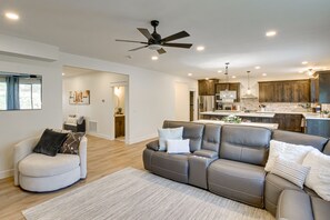 TV, video games, table football, books - Garden City Vacation Rental: Walk to Bear Lake (Garden City)