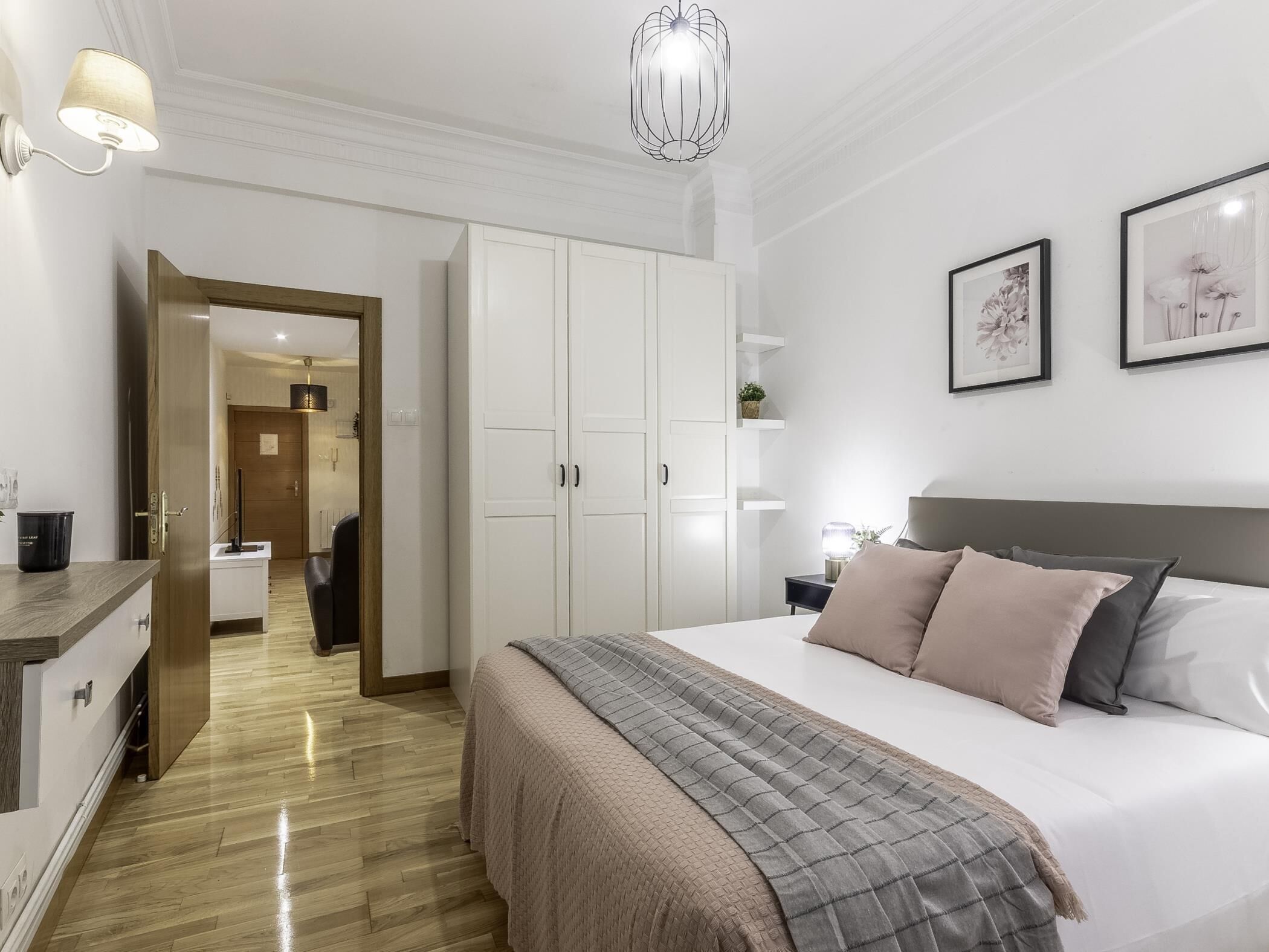 3 bedrooms, iron/ironing board, travel crib, WiFi (free)