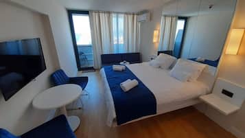 Studio, 1 kingsize bed | Een strijkplank/strijkijzer, gratis wifi, beddengoed