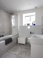 Panoramic House, Private Bathroom | Bathroom