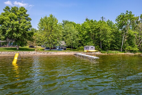 Lake Sallie Beach House with Game Room on the Sandy North Shore!