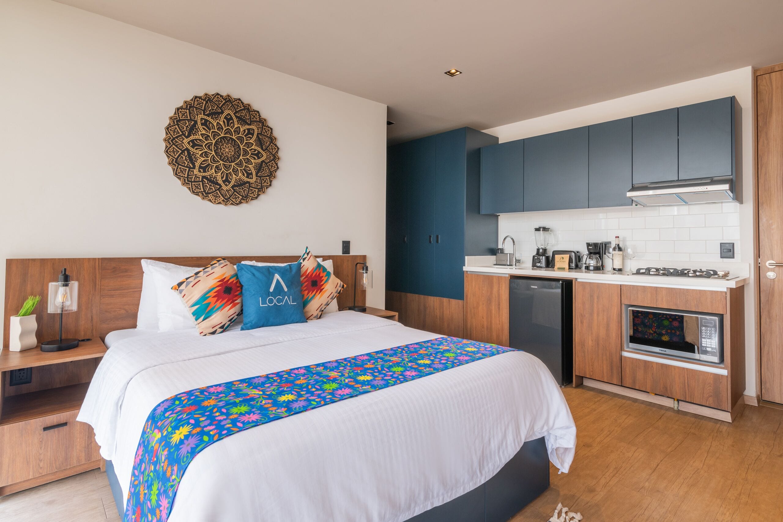 Business-værelse | Privat tekøkken | Køleskab, ovn, brødrister, blender