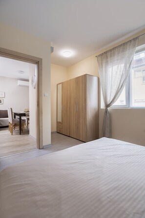 1 室のベッドルーム、アイロン / アイロン台、WiFi、ベッドシーツ