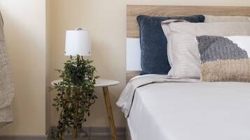 1 habitación, tabla de planchar con plancha, wifi y ropa de cama