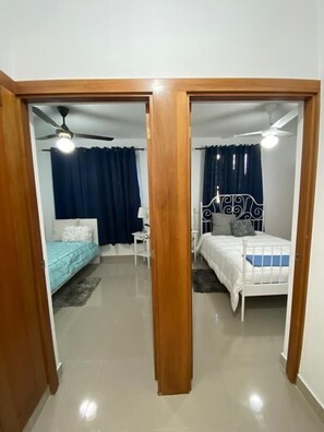 2 Schlafzimmer, Bügeleisen/Bügelbrett, Internetzugang, Bettwäsche