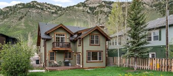 Cozy Spacious Mountain Home Close To Everything