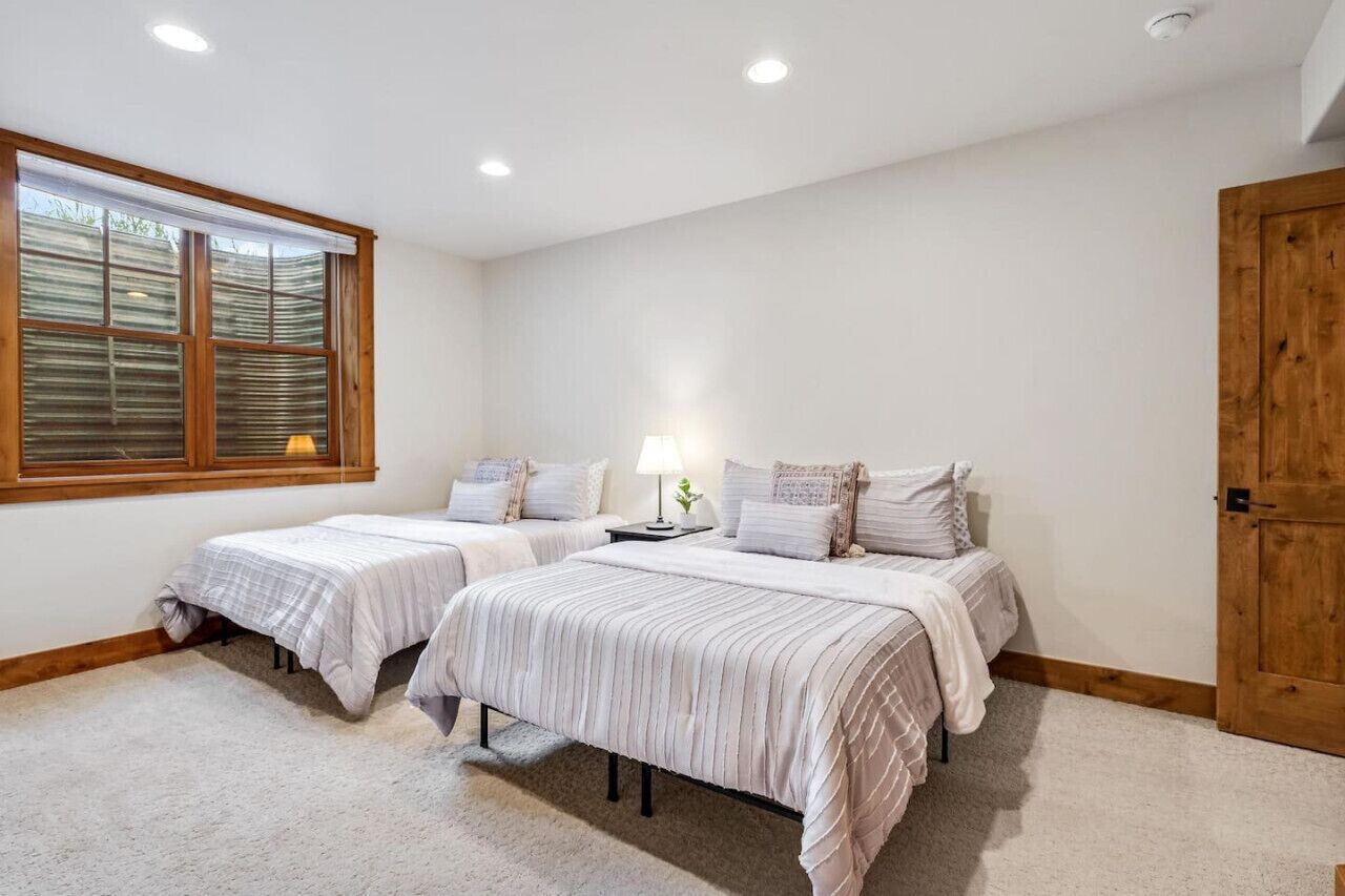 1 多间卧室、办公桌、旅行婴儿床、WiFi