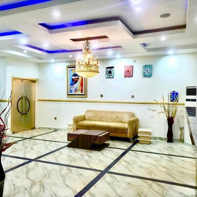 T Golden Villa Hotel