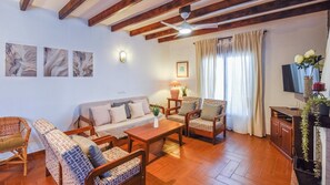 TV, fireplace - Casa Rural la Higuera de Rios Antequera - La Higuera by Ruralidays (Málaga)