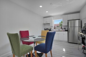 Family Townhome | Private kitchen | Espresso maker, electric kettle, blender, dining tables - 4 to 14 Guests- 2 Kitchens, Comfort Retreat, BBQ Patio (Miami)