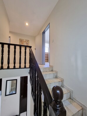 Handrails in stairways