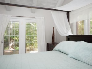 4 bedrooms, travel crib, WiFi, bed sheets