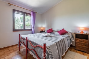 2 bedrooms, travel crib, WiFi, bed sheets