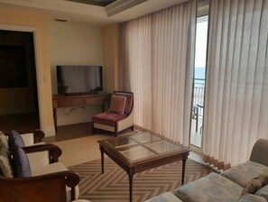 TV - Luxury 2 bedroom Oceanfront apartment-A509. (Montego Bay)
