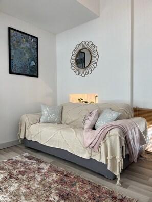 Interior - La Colline de Tilleul - beautiful cottage near Aubeterre with pool 4 Star Rated! (Saint-Romain)