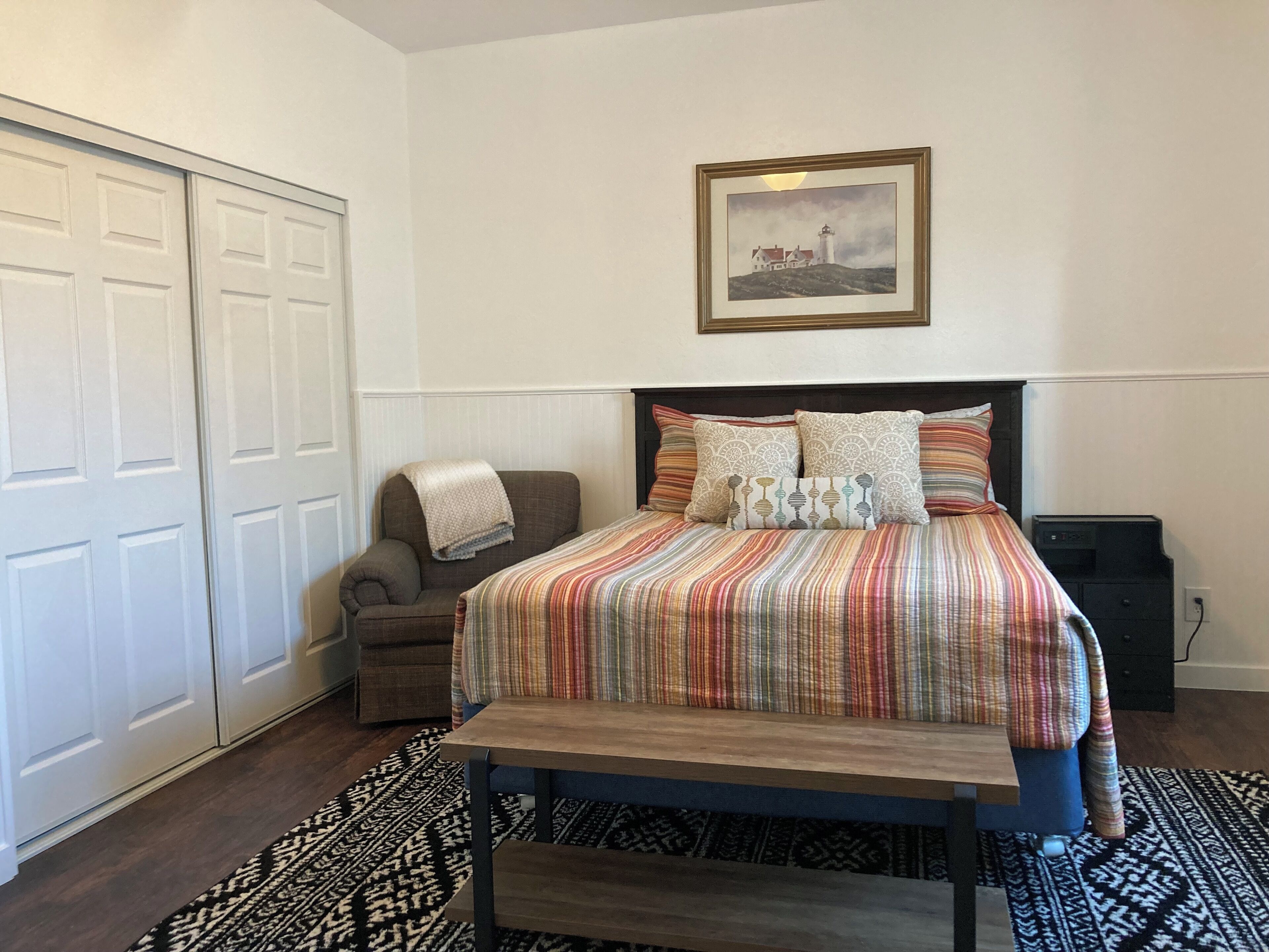 3 chambres, fer et planche à repasser, Wi-Fi gratuit, draps fournis