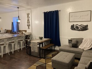 Smart TV - Relax at Mindy’s Country Cottage (Ephraim)