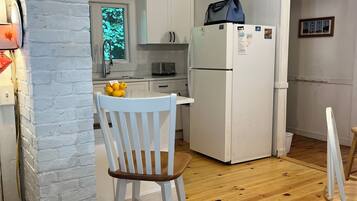 Microwave, oven, stovetop, coffee/tea maker