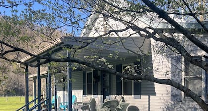 Thorn Creek Cottage