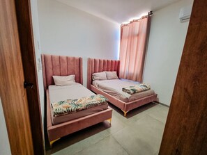 Condo Elite | 2 habitaciones, wifi gratis, ropa de cama y acceso para silla de ruedas 