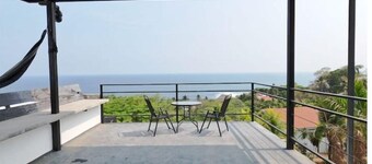 Nakamoto House - Panoramic 5BR Villa in El Sunzal