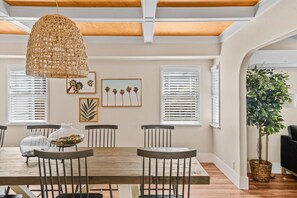 Dining - 4br Hillcrest Craftsman|Huge Backyard + Parking (San Diego)