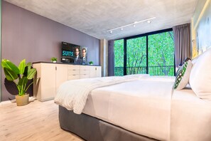 Studio, 2 Queen Beds | In-room safe, laptop workspace, free WiFi, bed sheets - Deluxe Apartments in Palermo - by BueRentals (Buenos Aires)