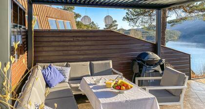 Schönes Haus in Hebnes mit KĂŒche