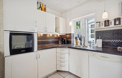 Awesome home in ærøskøbing with WiFi