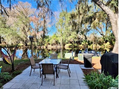 Cozy Waterfront home w/kayaks/Lake Henderson/Withlacoochee Bike Trail/ Springs