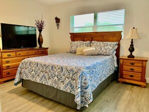 2 bedrooms, desk, iron/ironing board, free WiFi