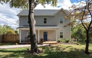 Exterior - Charlottesville Home Close to Downtown (Charlottesville)