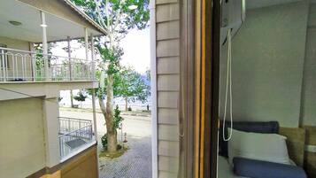 Double or Twin Room | Lake view