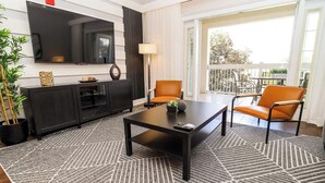 Unclassified image, 4 of 79, button - Sun-Kissed Reunion Stay • 3BR/2BA Apartment for 8 (Orlando)