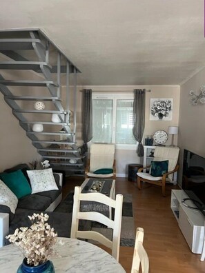 TV - Pornichet - Place DU Marche - Appartement Pour 6 Personnes (PORNICHET)