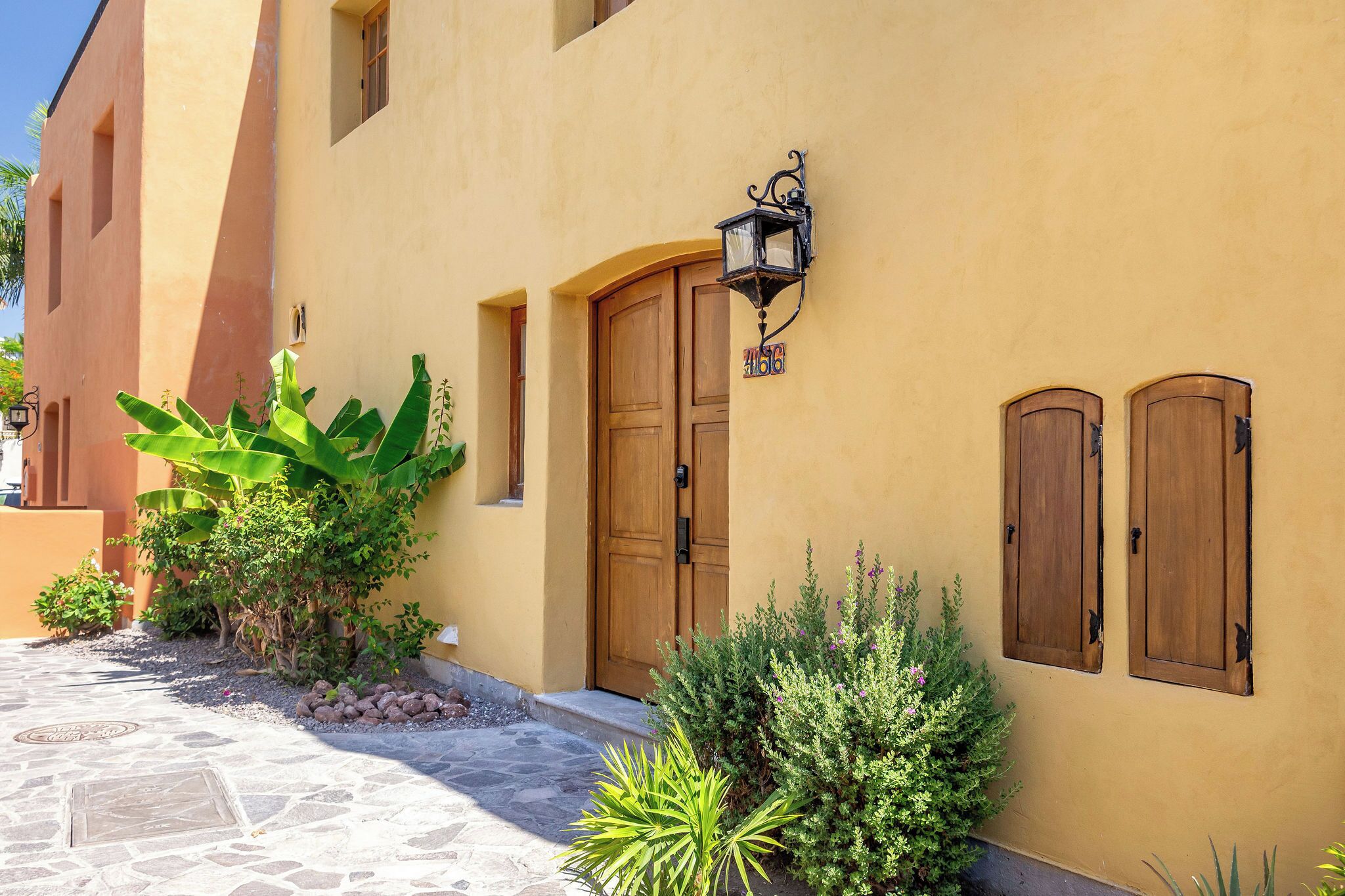 2 bedrooms, 2 bathrooms home in front of the pool