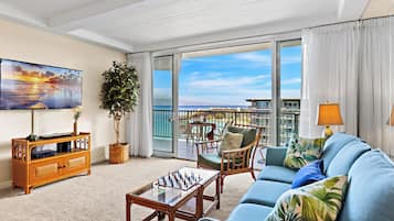 Premium Suite, 1 King Bed, Ocean View (1 Bath) | Living area | TV