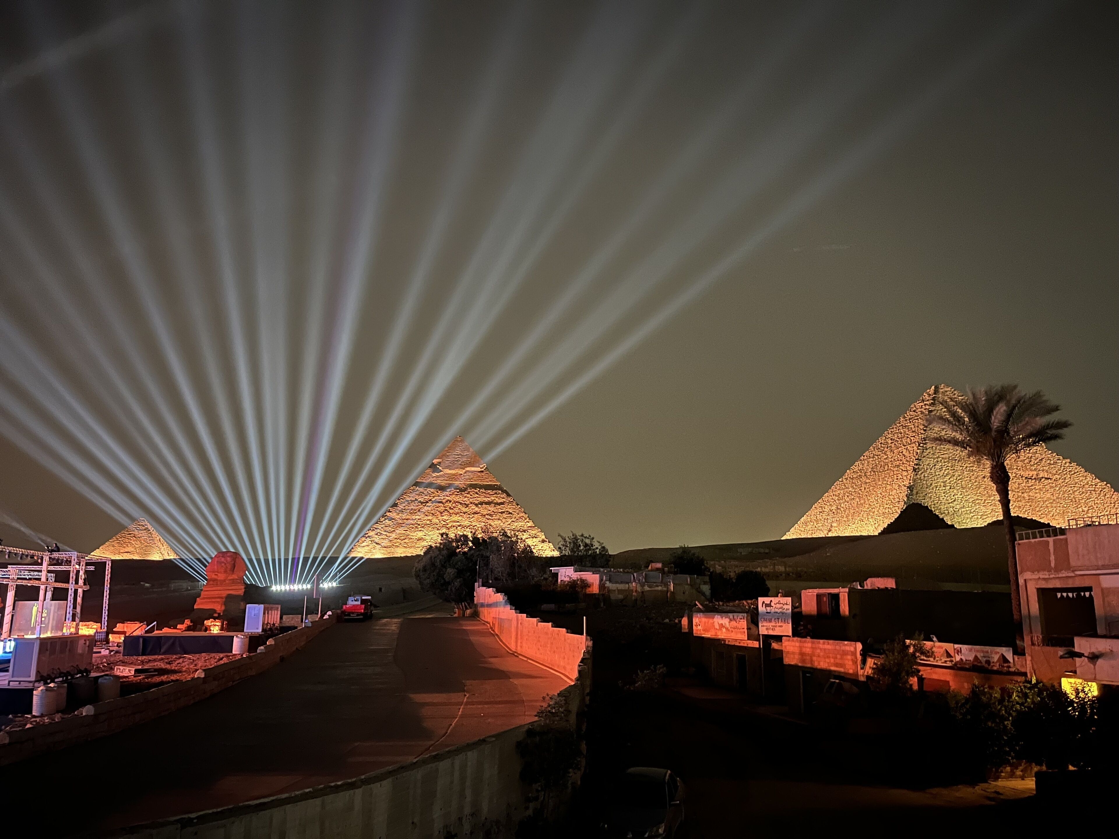Photo - The Gate Hotel Front Pyramids & Sphinx View