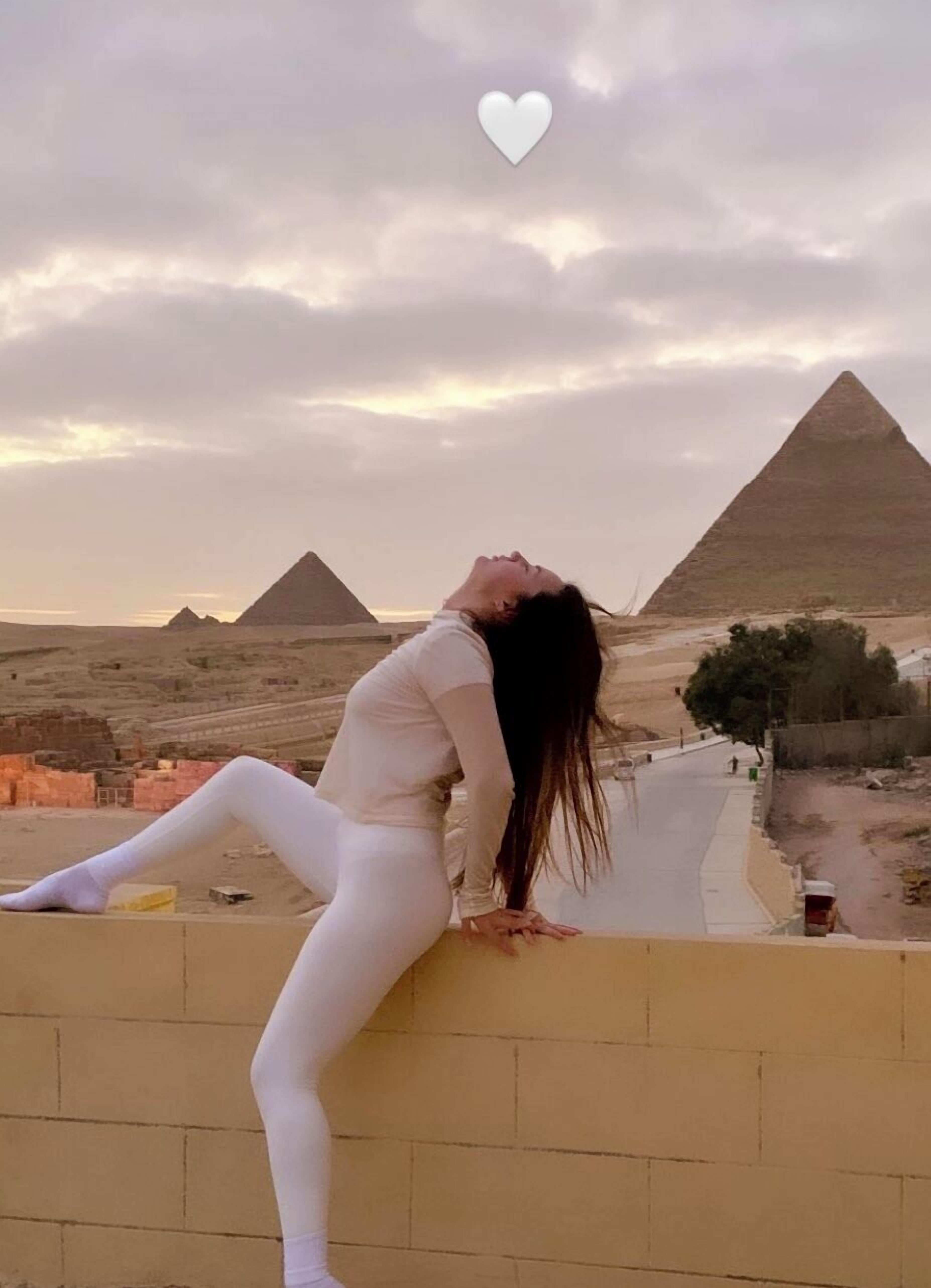 Photo - The Gate Hotel Front Pyramids & Sphinx View